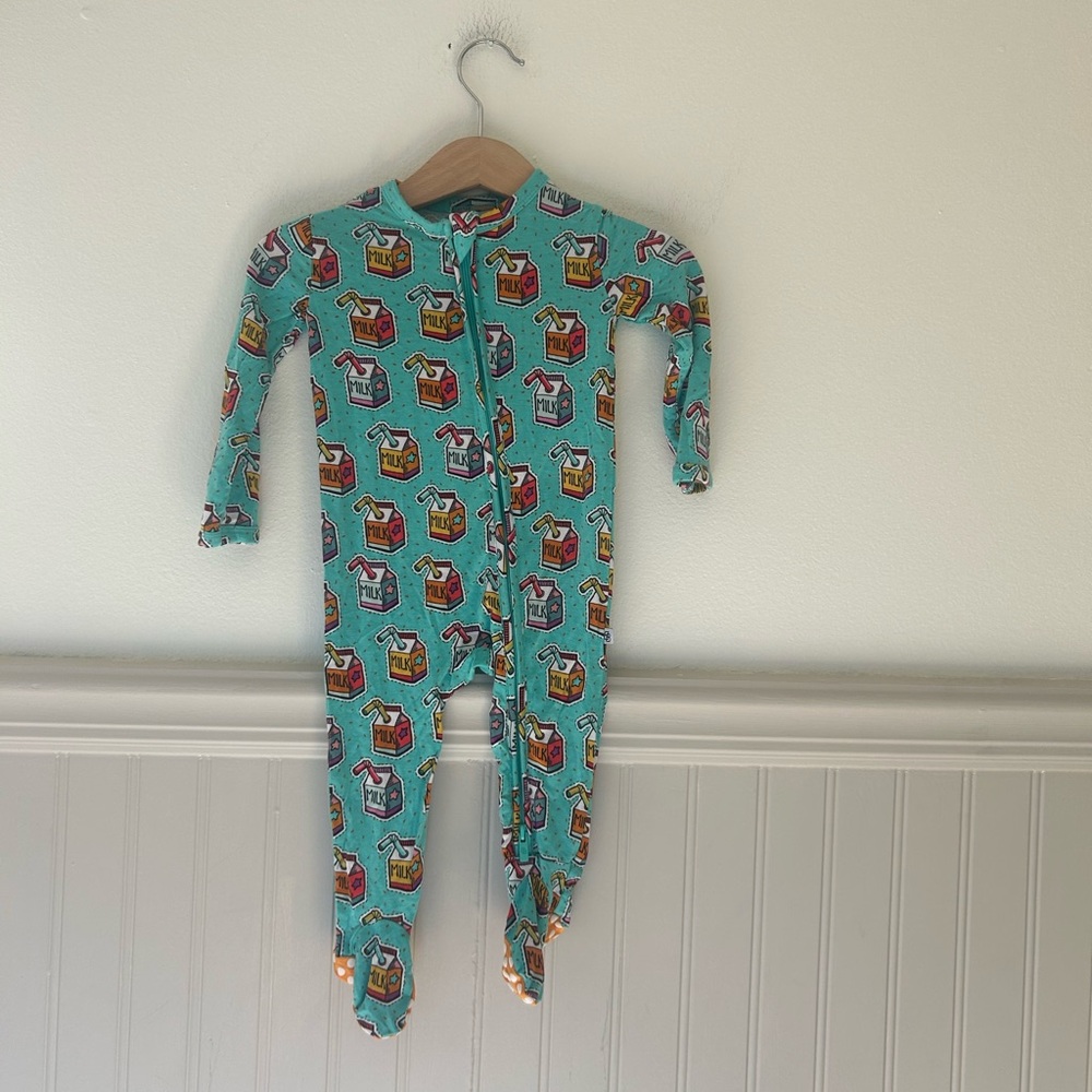 Little Bum Bums 6-9 Months Milk Colorful Kids Footie Bamboo Pajamas